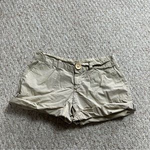 Old Navy Tan Khaki Shorts Womens 4 100% Cotton Roll Hem Flat Front 3.5" Inseam